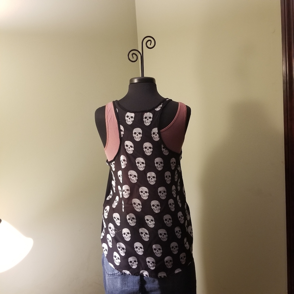 Black & White Skull Print Flyaway Tank by Envy Us - Picture 6 of 6